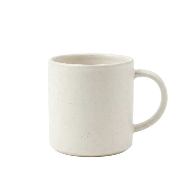 Ceramic coffee mug with handle