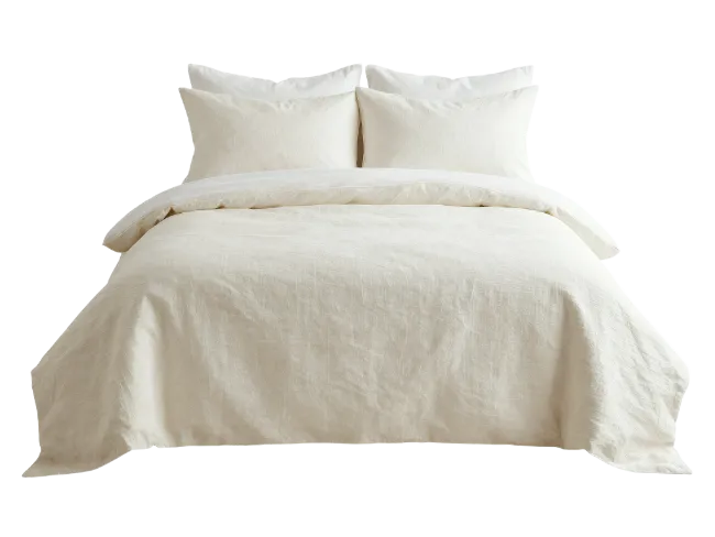 White bedding set with pillows and duvet